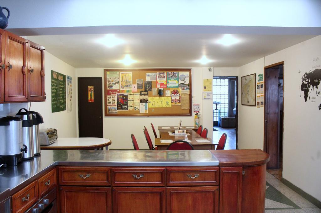 Hostal La Pinta Богота Экстерьер фото