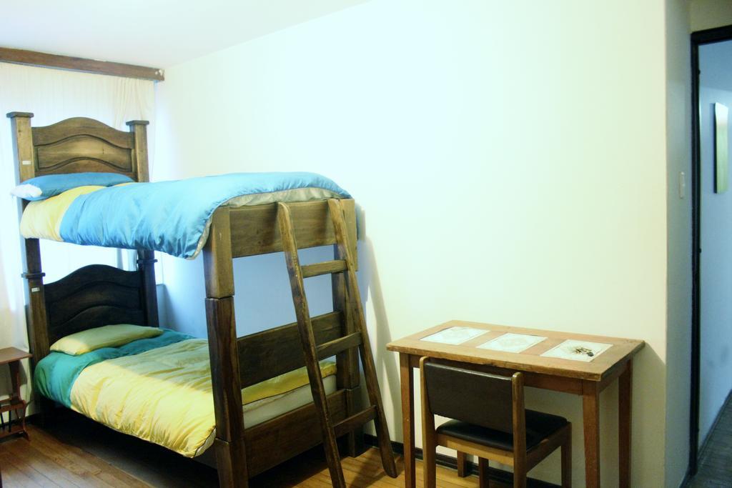Hostal La Pinta Богота Экстерьер фото