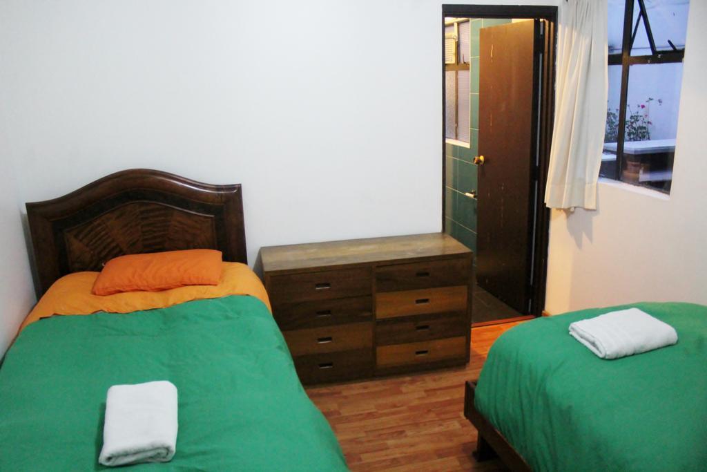 Hostal La Pinta Богота Экстерьер фото