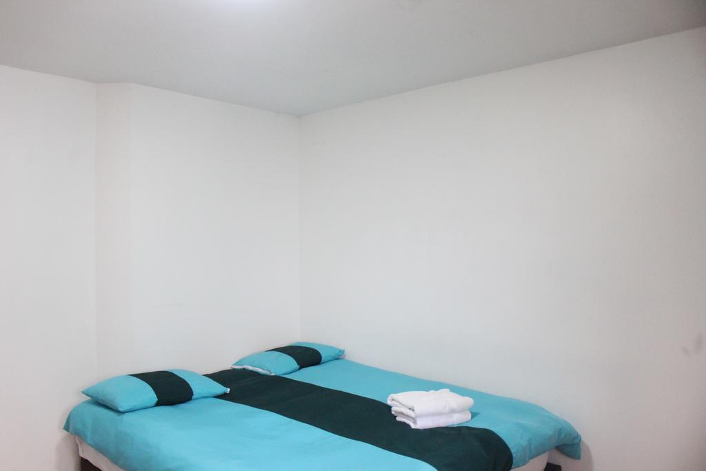 Hostal La Pinta Богота Экстерьер фото