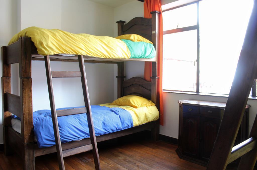 Hostal La Pinta Богота Экстерьер фото