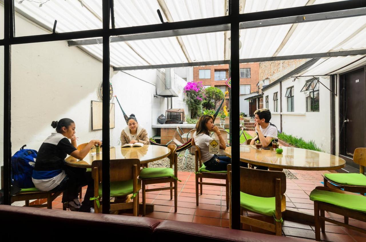 Hostal La Pinta Богота Экстерьер фото