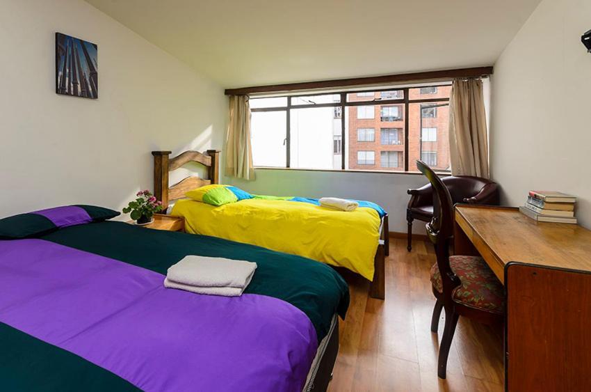 Hostal La Pinta Богота Экстерьер фото