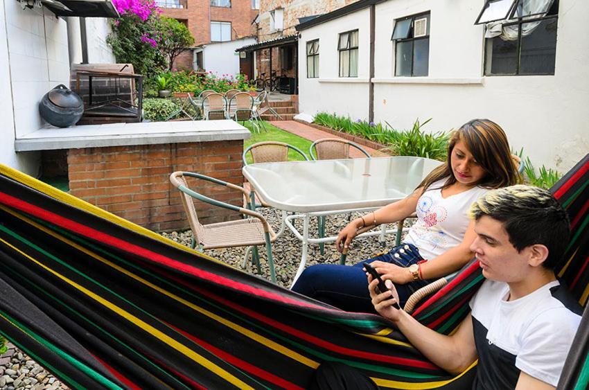 Hostal La Pinta Богота Экстерьер фото