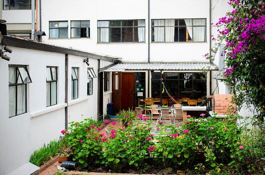 Hostal La Pinta Богота Экстерьер фото