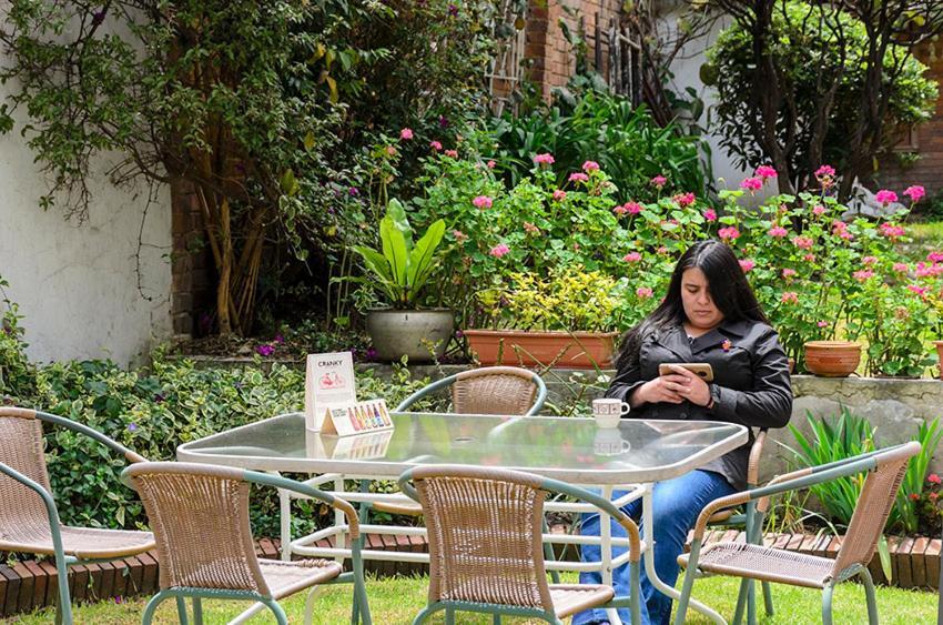 Hostal La Pinta Богота Экстерьер фото