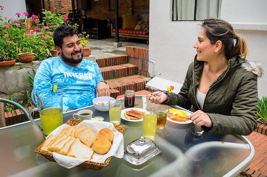 Hostal La Pinta Богота Экстерьер фото